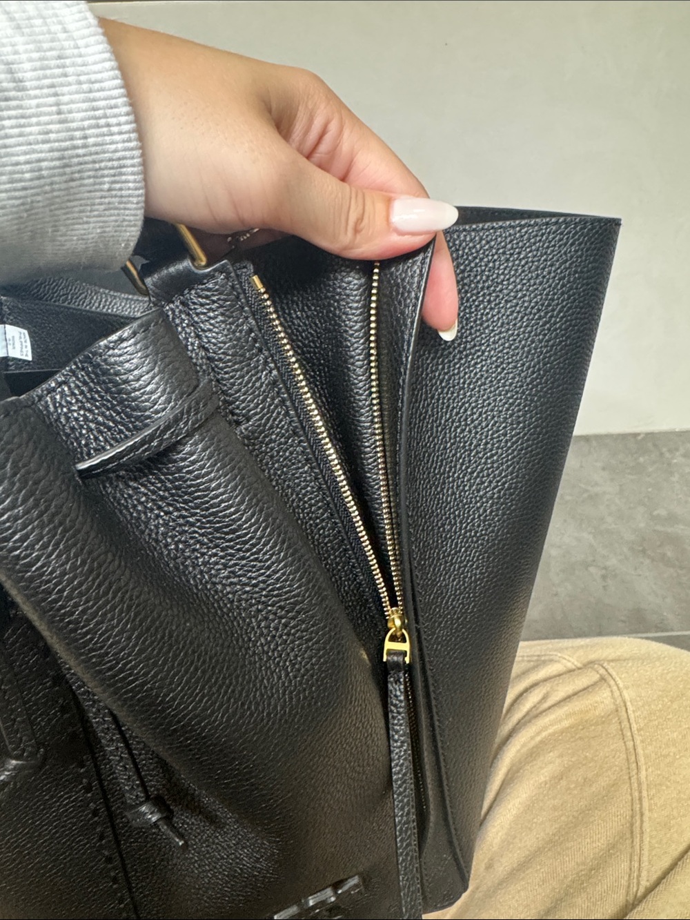 Tory Burch Black Pebbled Leather Drawstring Tote with Top Handles - Picture 4 of 5